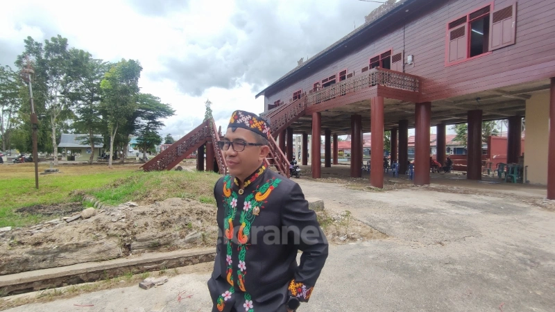 Wakil Ketua I DPRD Kabupaten Barito Selatan (Barsel), Kalimantan Tengah (Kalteng), Ideham,usai menghadiri peresmian. (foto: Geloranews.co/akhmad madani)