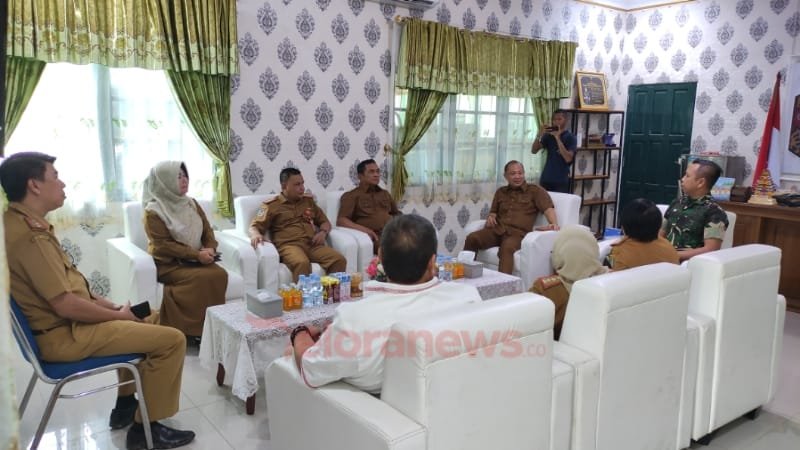 Bupati Barito Selatan bersama Wakil Bupati mengunjungi Kodim 1012 Buntok untuk membahas kerja sama pembangunan daerah. (foto: Geloranews.co/akhmad madani)