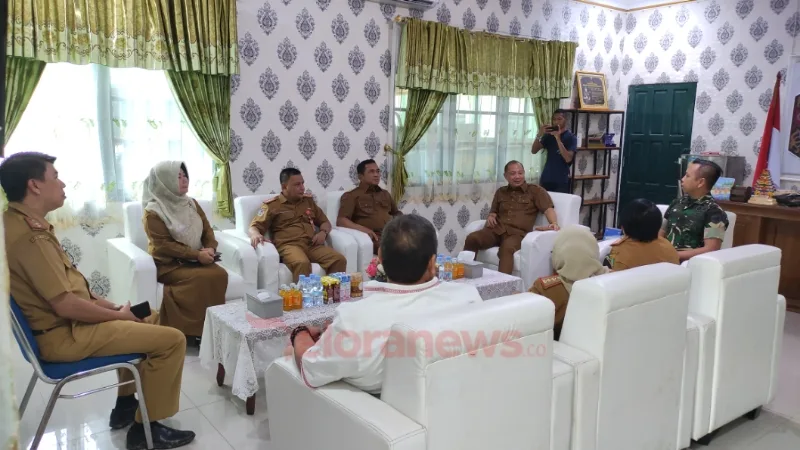 Bupati Barito Selatan bersama Wakil Bupati mengunjungi Kodim 1012 Buntok untuk membahas kerja sama pembangunan daerah. (foto: Geloranews.co/akhmad madani)
