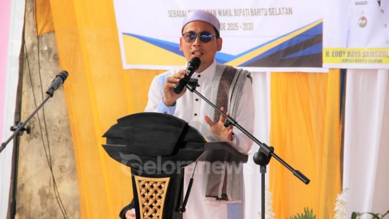 Ustadz H. Muhammad Sibawaihi memberikan sambutan dalam acara pembukaan Karantina Tahfizh Al-Qur’an di Barito Selatan (foto: Geloranews.co/akhmad madani)