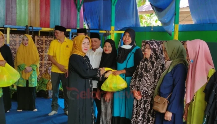 DPRD Barsel Dukung Pembagian Sembako bagi Warga Kurang Mampu