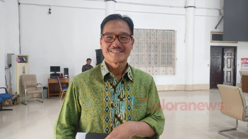 Ketua DPRD Barsel, HM Farid Yusran, membahas tenaga kontrak dan layanan Perumdam Tirta Barito dalam Rapat Dengar Pendapat di Buntok.