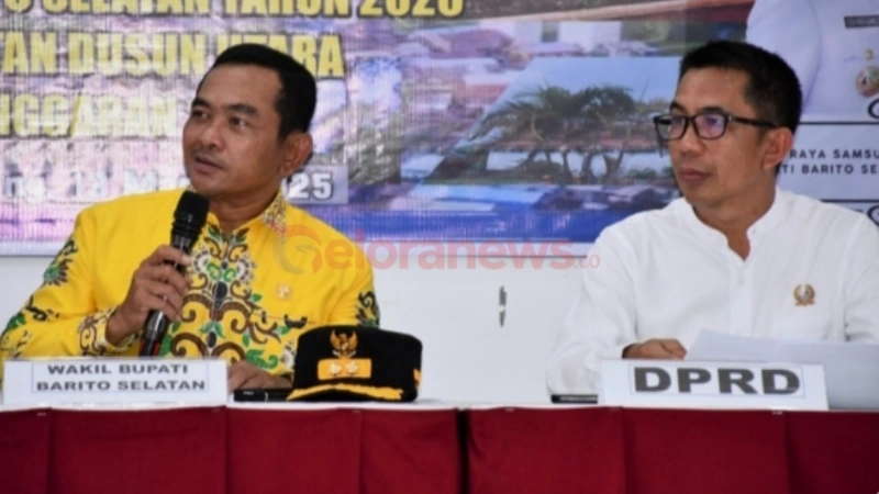 Wakil Bupati Barsel Khristianto Yudha dan Wakil Ketua I DPRD Barsel Ideham dalam Musrenbang Dusun Utara membahas pembangunan daerah.