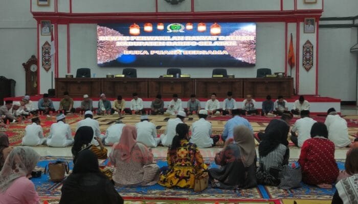 DPRD Barsel Adakan Bukber, Jalin Silaturahmi dan Kebersamaan