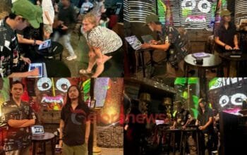 Seniman menampilkan karya video mapping interaktif dalam peluncuran proyek SYNTETIKA di Hotel Tugu Malang