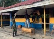 Dukung Pendidikan Berkualitas, Satgas TMMD Ke-124 Rehab SDN 2 Karau Kuala