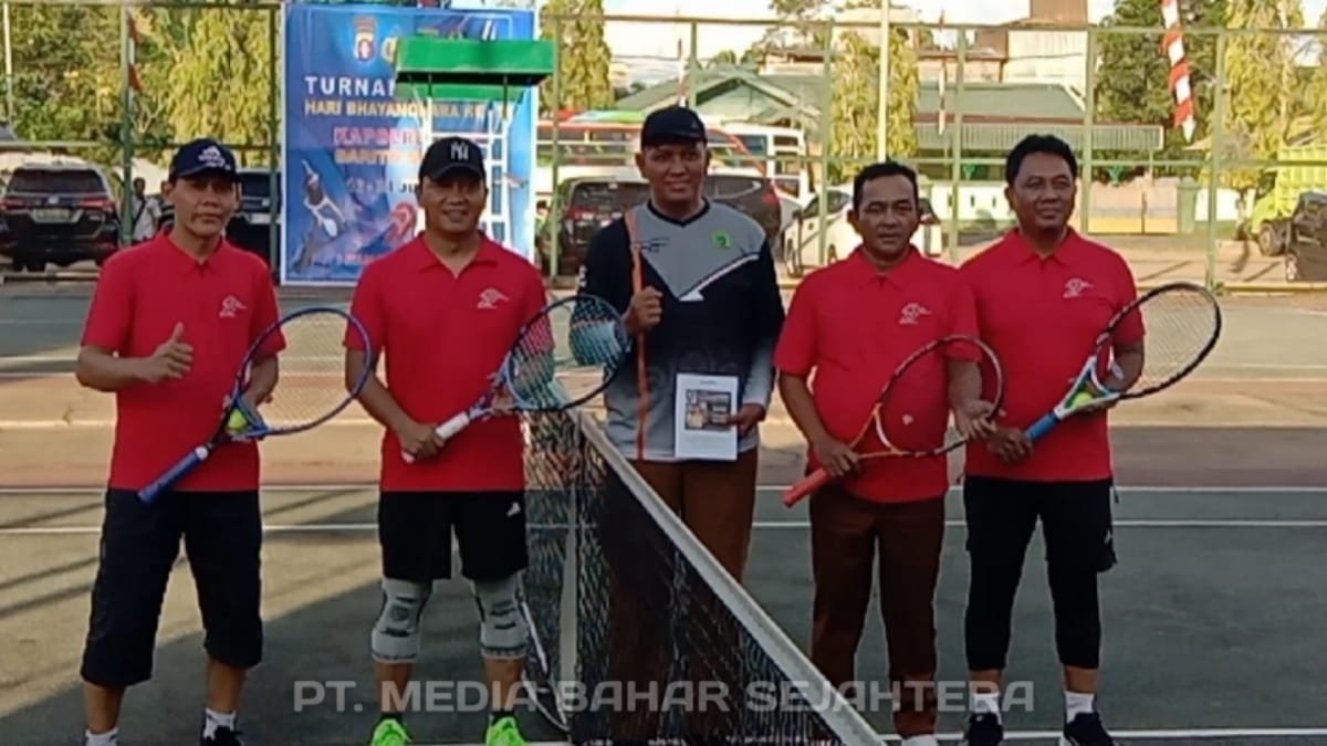 turnamen-tenis-kapolres-cup-meriahkan-hari-bhayangkara-ke-79-di-barito-selatan