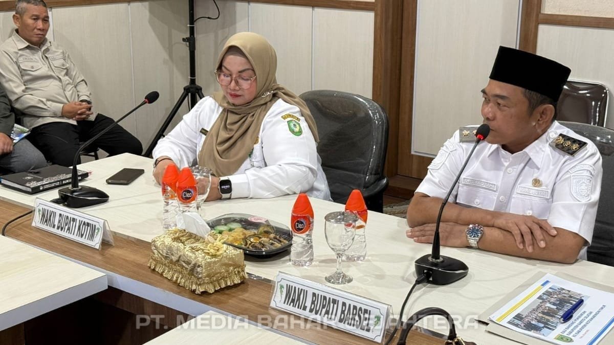 wabup-barsel-pimpin-kaji-banding-ke-kotim.