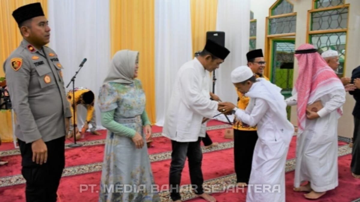 wabup-barsel-khristianto-yudha-sambut-kedatangan-jamaah-haji-di-buntok