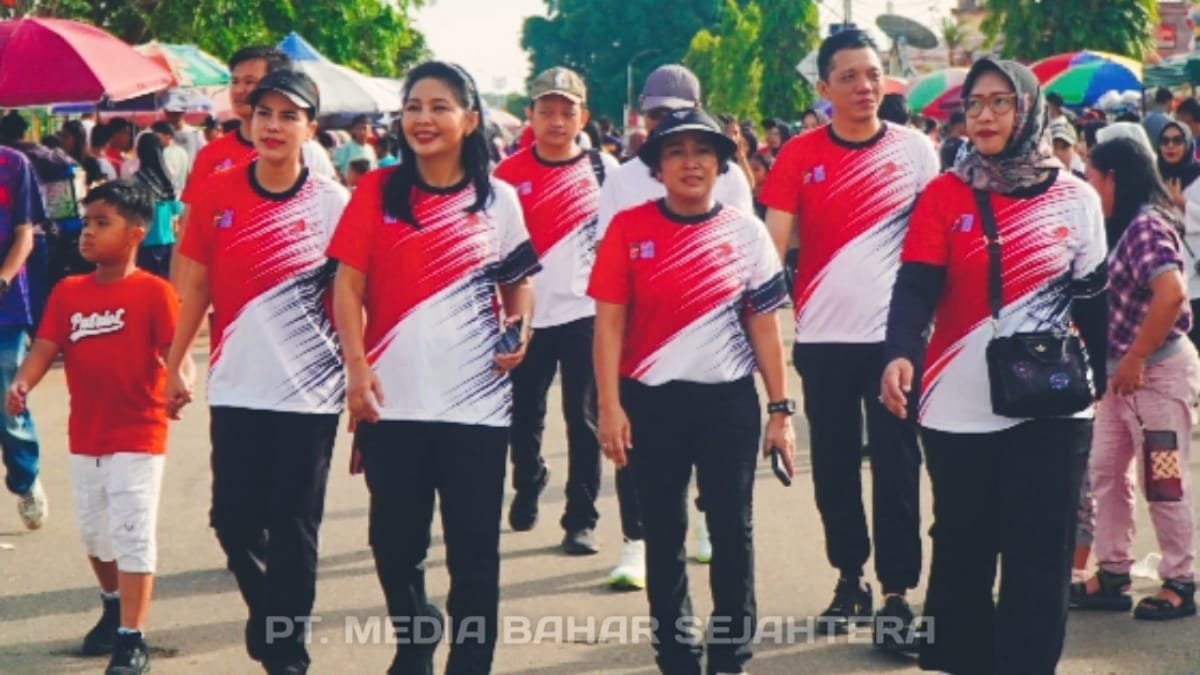 kepala-dinas-pupr-ita-minarni-yang-juga-selaku-plh-sekda-barsel-hadiri-rangkaian-hut-bhayangkara-ke-79