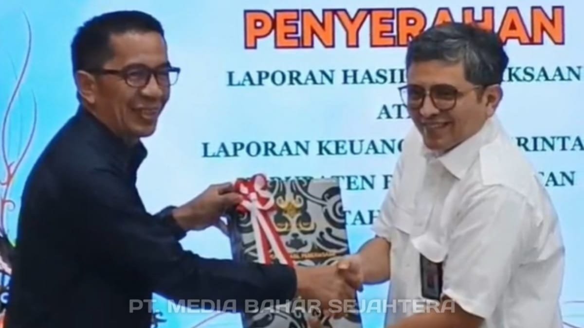 wtp-jadi-kado-istimewa-100-hari-kerja-bupati-eddy-raya-samsuri-dan-wabup-khristianto-yudha