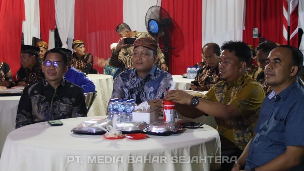 polres-barsel-gelar-nobar-wayang-kulit-dengan-lakon-amarta-binangun