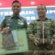 bupati-barsel-terima-penghargaan-kepala-daerah-terbaik-dari-ksad-tni-berkat-dukungan-program-tmmd