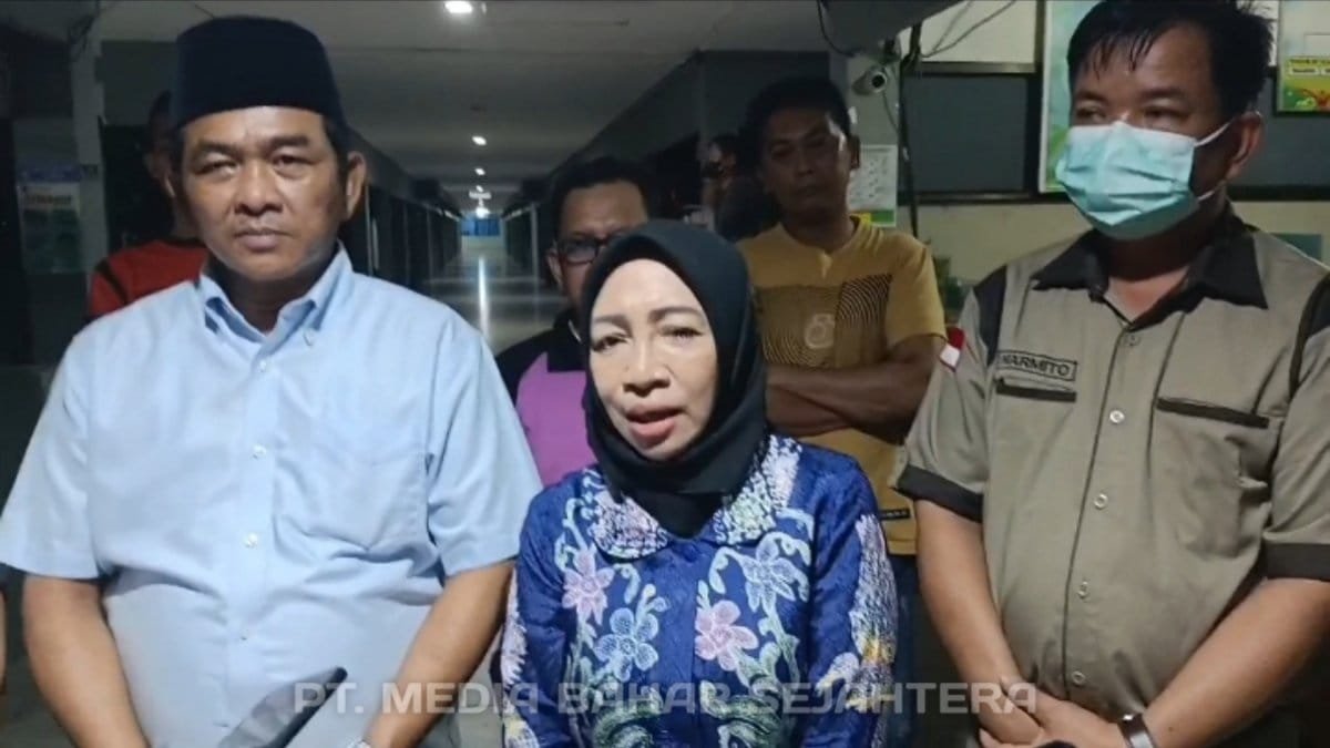 wakil-bupati-barsel-dan-plt-sekda-sigap-tanggapi-warga-terlantar-sakit,-dprd-apresiasi-langkah-cepat