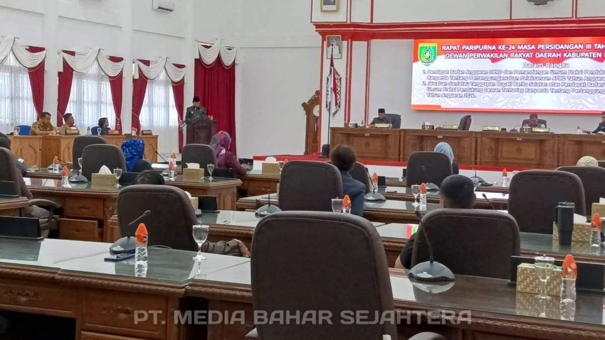 semua-fraksi-dewan-sepakat-bahas-ranperda-pertanggungjawaban-apbd-2024