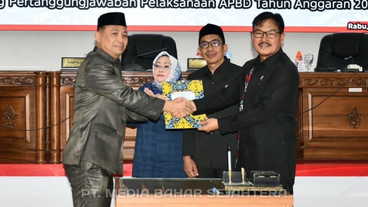 persetujuan-dua-ranperda-disahkan-dalam-rapat-paripurna-dprd-barito-selatan