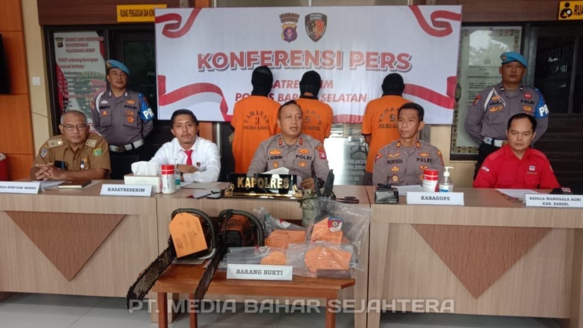 tiga-tersangka-pembakaran-lahan-di-barito-selatan-diamankan-polres,-satu-pemberi-upah-masih-buron