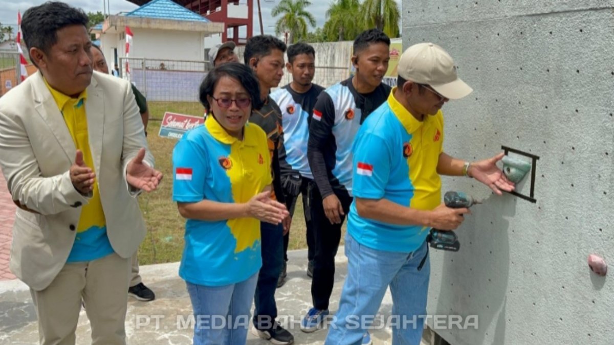 wabup-barsel-buka-lomba-panjat-tebing-hut-ri-ke-80-dan-hari-jadi-barito-selatan-ke-66