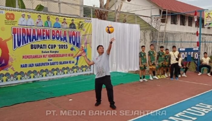 Asisten I Setda Barsel Resmikan Turnamen Bola Voli Bupati Cup 2025, Semarak HUT RI ke-80 dan Harjad Barsel ke-66