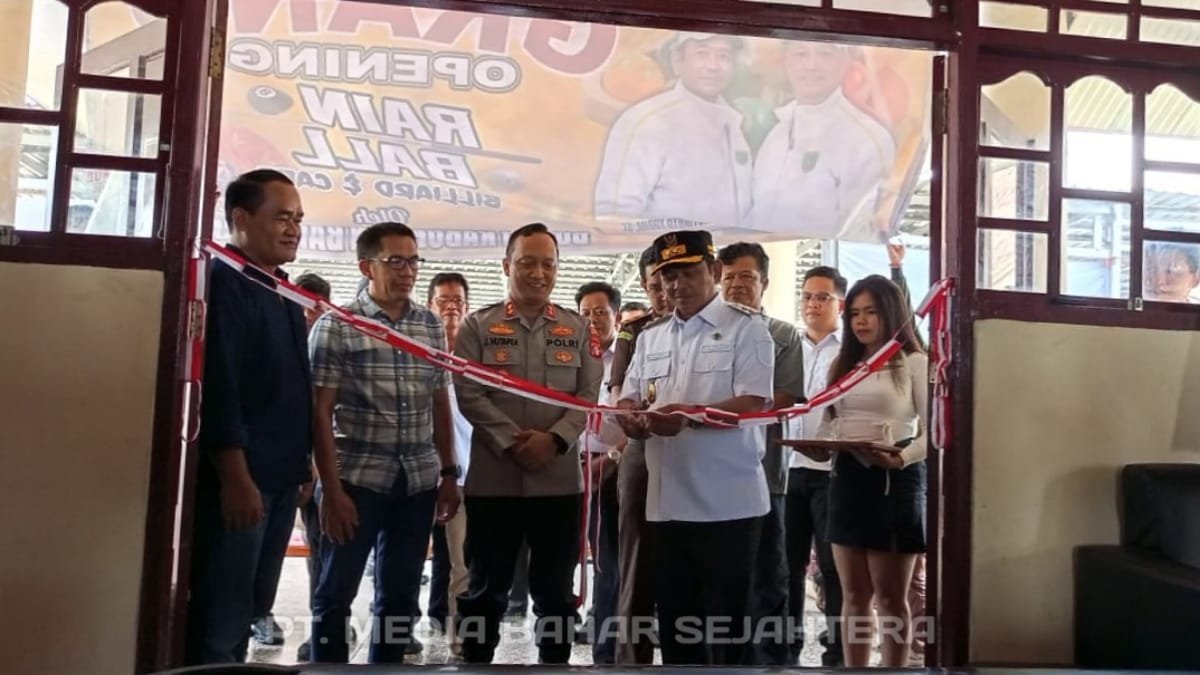 wabup-barsel-resmikan-rain-ball-billiard-&-cafe,-dorong-pertumbuhan-ekonomi-kreatif