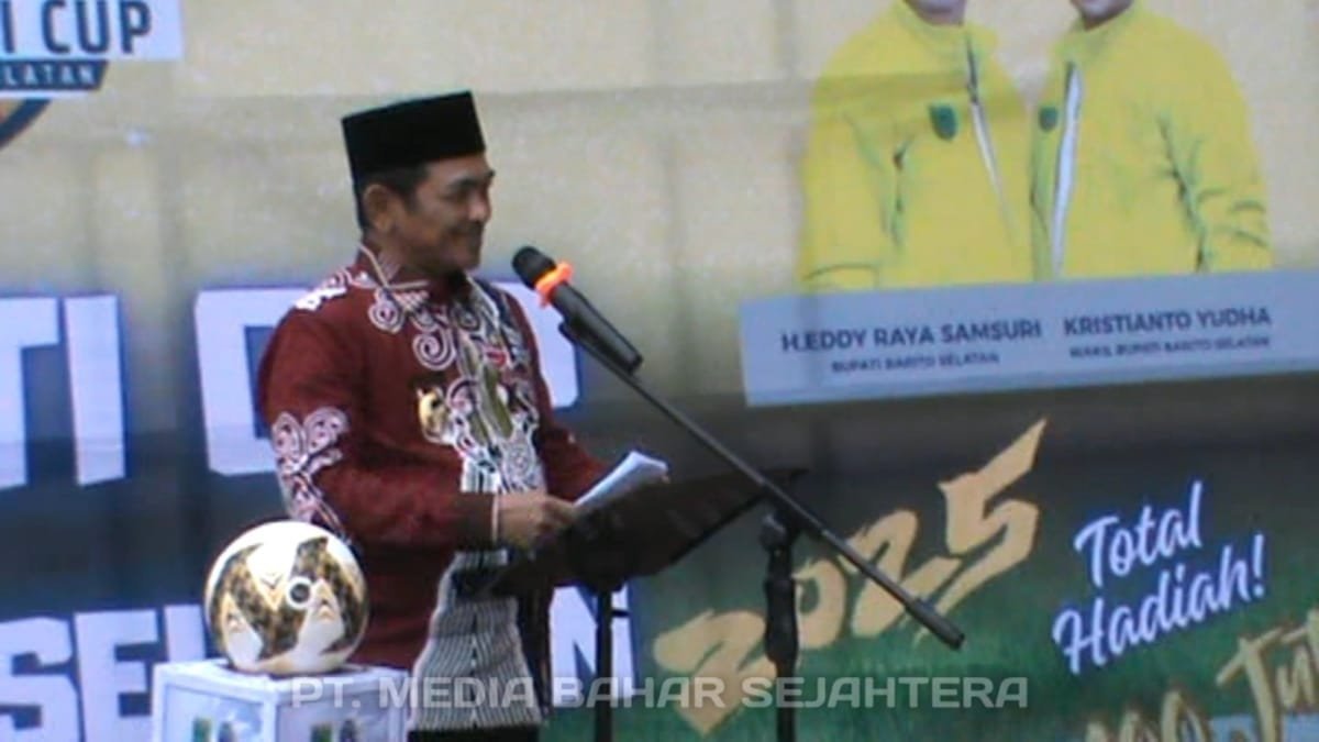 wabup-khristianto-yudha-buka-turnamen-sepak-bola-bupati-cup-2025-di-barito-selatan