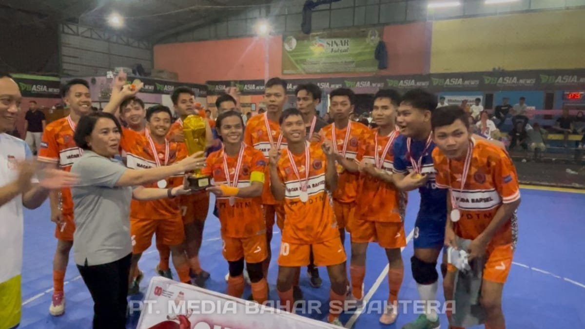 wabup-barsel-tutup-resmi-turnamen-futsal-hut-ri-ke-80