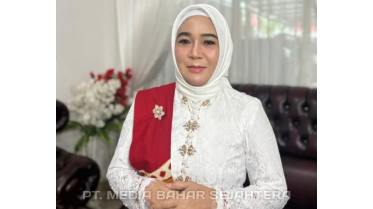 bupati-eddy-raya-kukuhkan-paskibra-barito-selatan,-di-hadiri-pj-sekda-ita-minarni