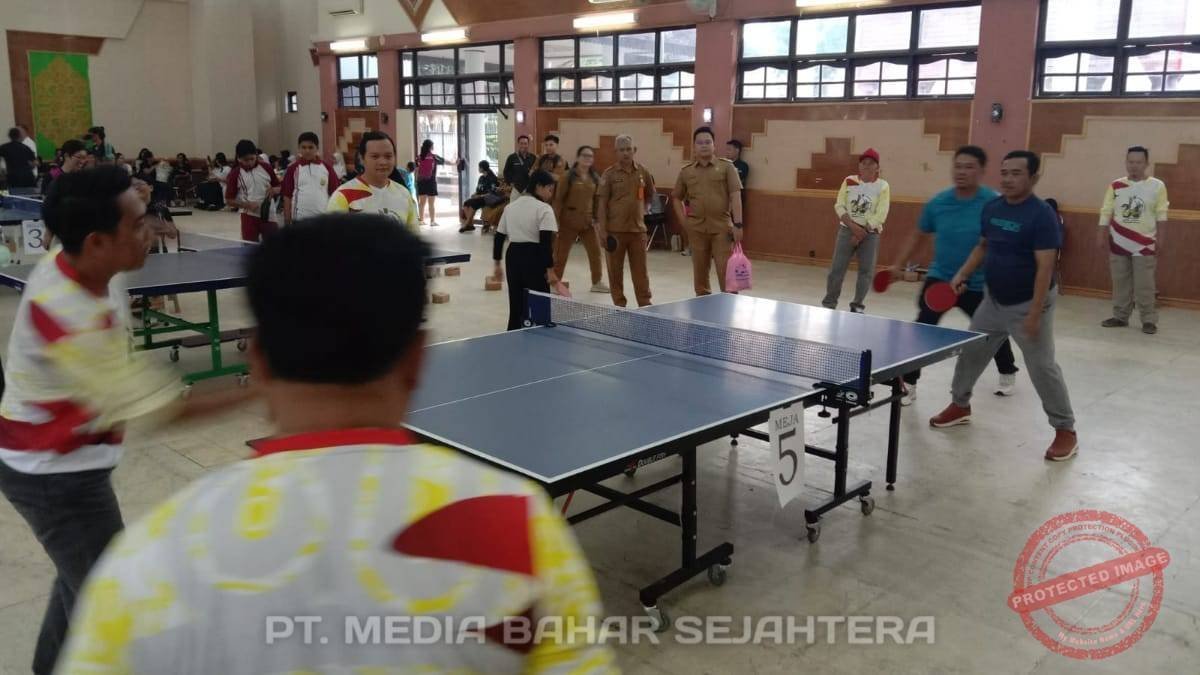 wakil-bupati-barito-selatan-resmi-buka-turnamen-tenis-meja,-lomba-melukis-dan-pidato-bahasa-daerah