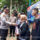 kapolda-kalteng-serahkan-bantuan-bedah-rumah-untuk-warga-buntok-seberang