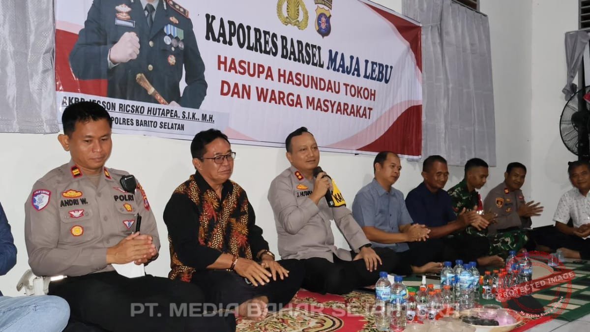 penuh-kehangatan-bersama-warga,-kapolres-barsel-maja-lebu-di-desa-kalahien