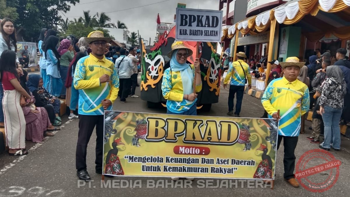 bpkad-barsel-meriahkan-pawai-budaya-hut-barito-selatan-ke-66