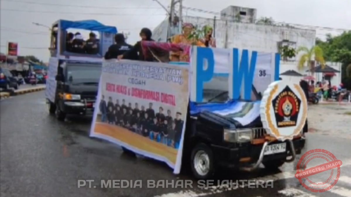 pwi-barsel-meriahkan-karnaval-hut-barito-selatan-ke-66