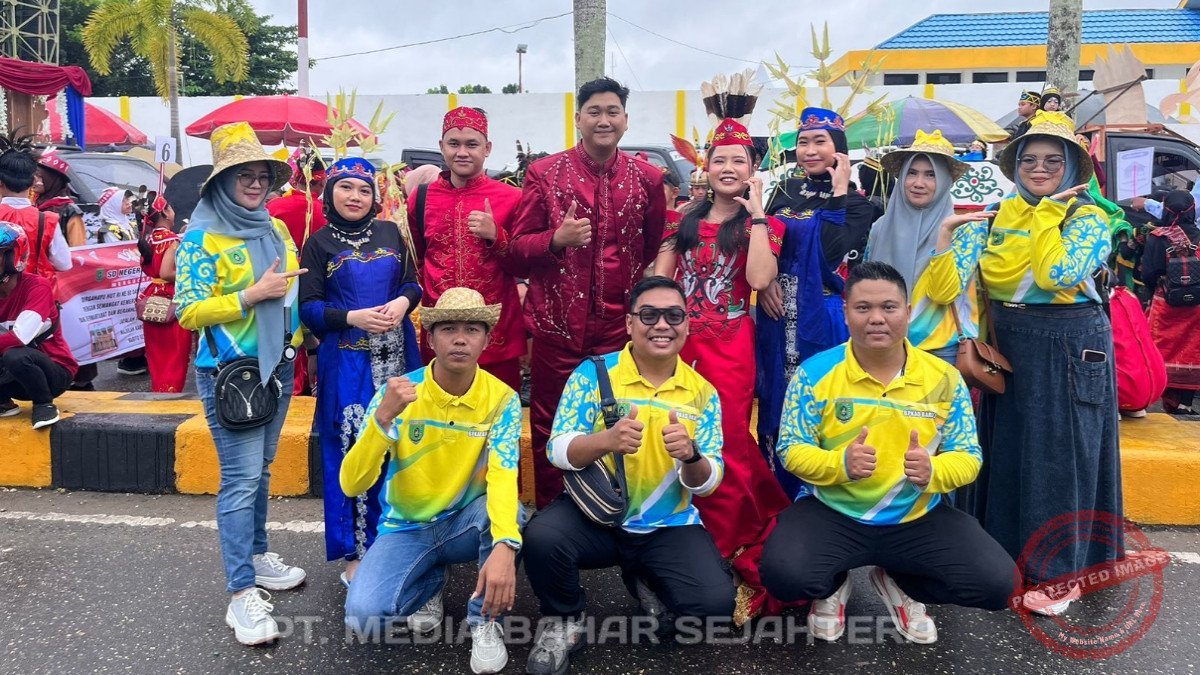 mantap!-bpkad-barsel-ikuti-karnaval-budaya