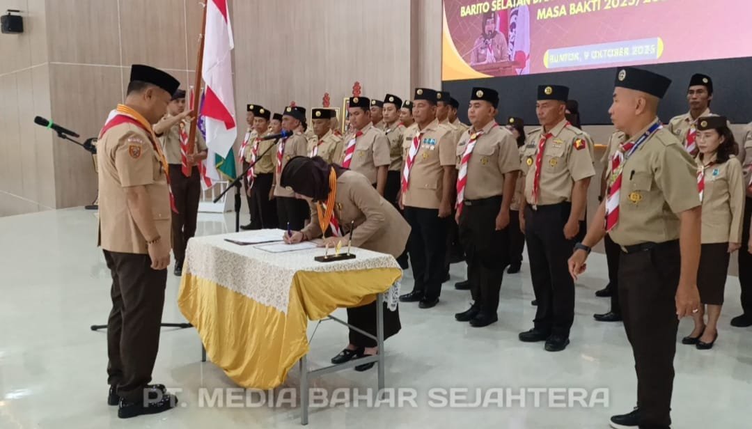 bupati-barsel-lantik-pengurus-pramuka-2025–2030,-dorong-pembinaan-generasi-muda-berkarakter