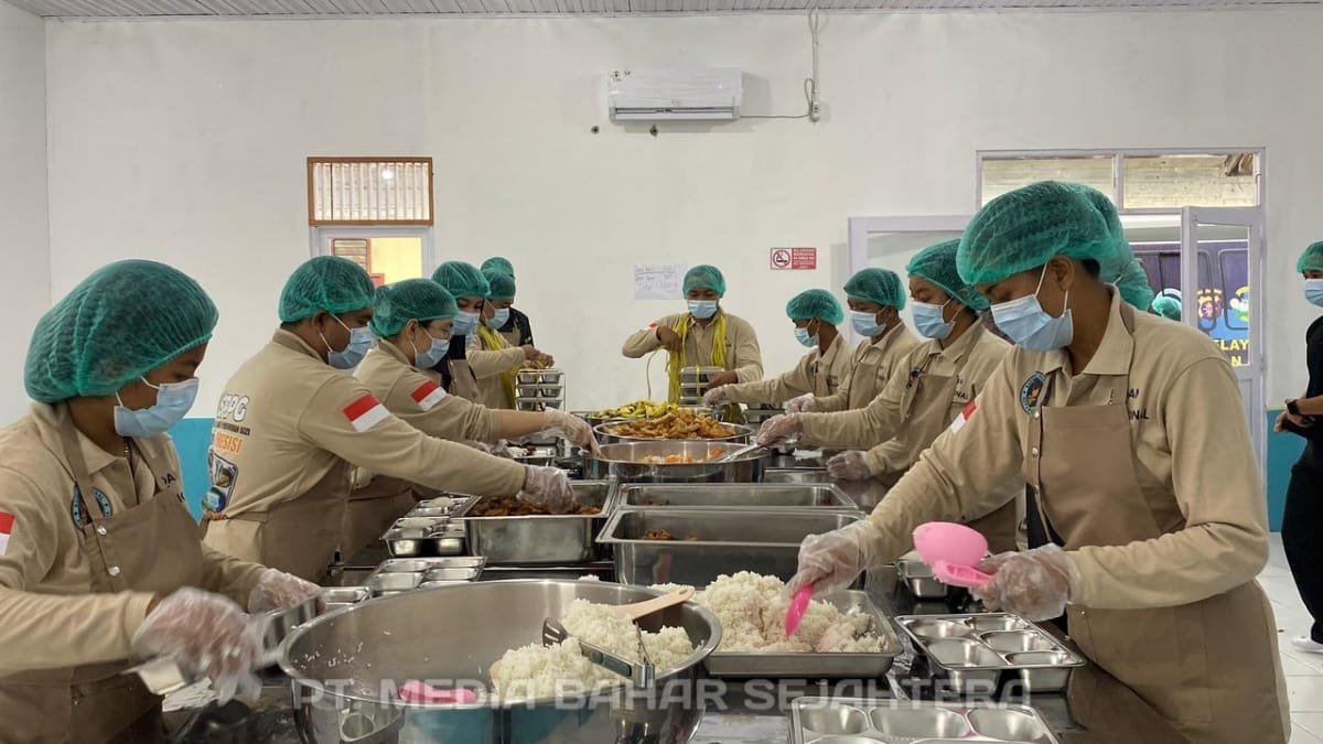 sppg-kemala-presisi-polres-barsel-komitmen-jaga-mutu-makanan-melalui-proses-food-safety