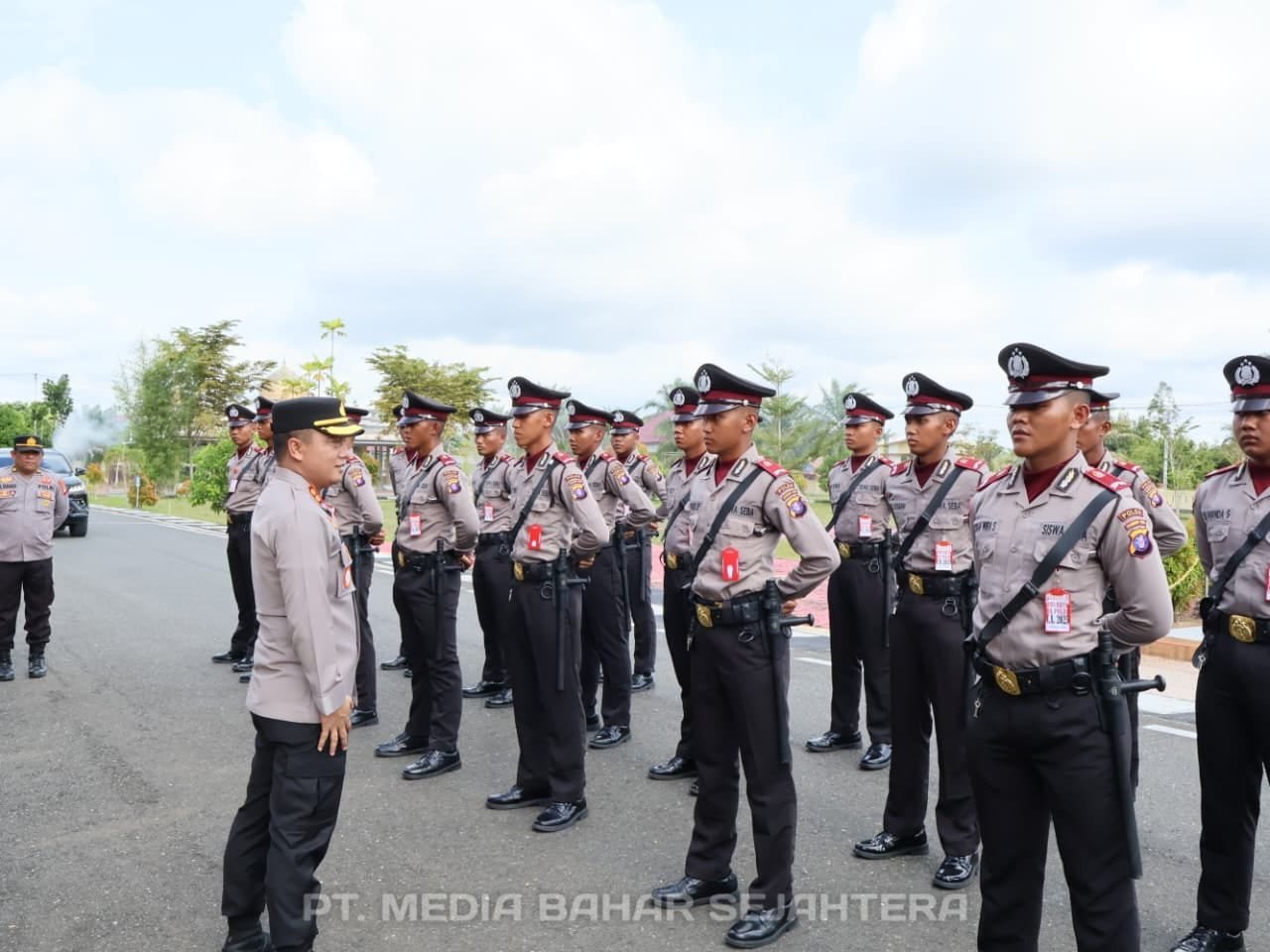 kapolres-barsel-pimpin-upacara-pembukaan-latihan-kerja-siswa-spn-polda-kalteng