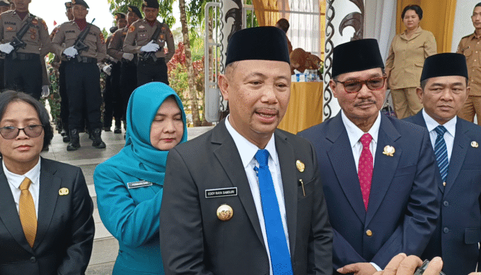 pemkab-barsel-gelar-tabur-bunga-hari-pahlawan-10-november-2025