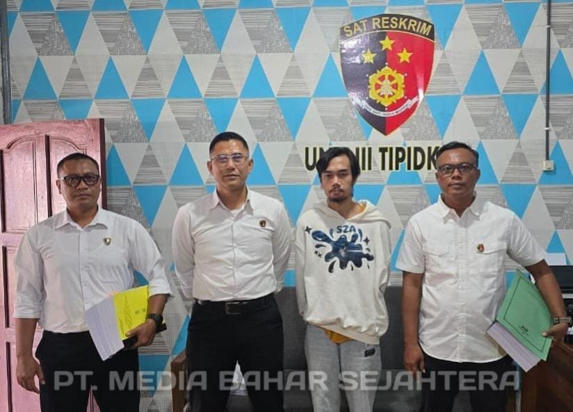 ep-bendahara-desa-pararapak-ditetapkan-sebagai-tersangka-terbukti-selewengkan-dd-untuk-judol-dan-sawer-live-tik-tok