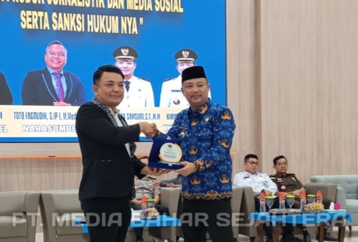 pwi-barito-selatan-gelar-pelatihan-jurnalistik,-diikuti-100-peserta-humas-opd-dan-perusahaan