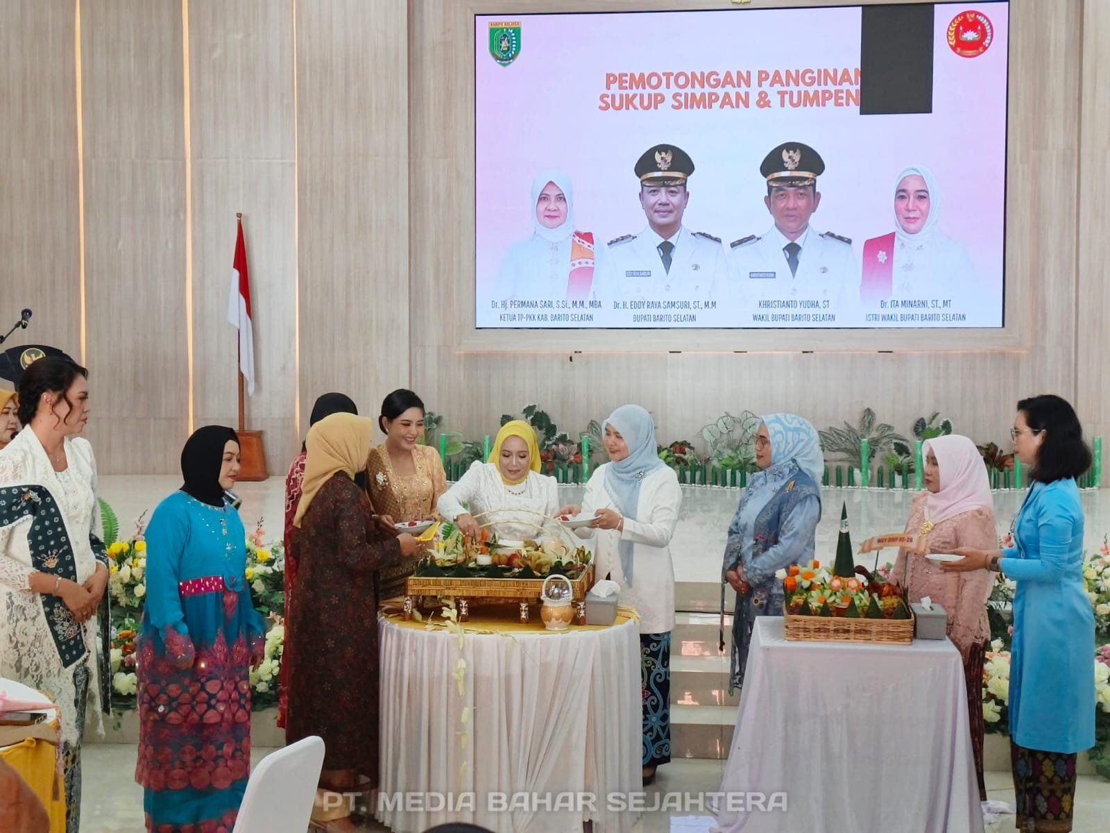 bupati-barito-selatan-hadiri-peringatan-hari-ibu-ke-97,-dorong-peran-perempuan-menuju-indonesia-emas-2045