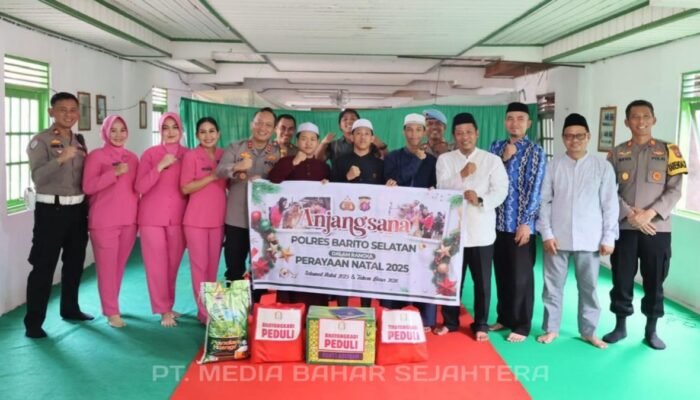 Sambut Suka Cita Natal, Kapolres Barsel Bersama Ketua Bhayangkari Gelar Anjangsana Kasih