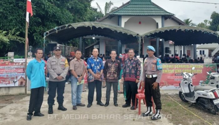 Pastikan Ibadah Natal Berjalan Aman Polres Barito Selatan Lakukan Sterilisasi dan Pengamanan Gereja