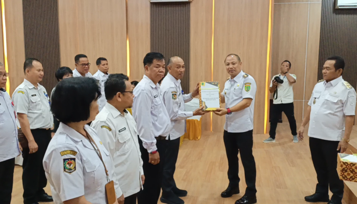 bupati-dan-wabup-barsel-serahkan-dpa-2026,-nilai-kinerja-perangkat-daerah-meningkat