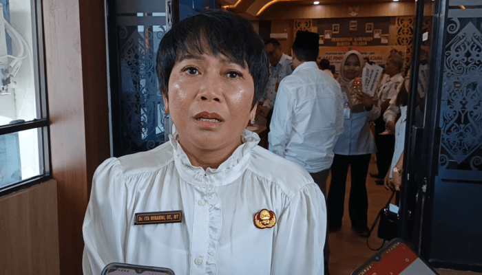 pelantikan-enam-pejabat-tinggi-pratama-pemkab-barsel-sesuai-prosedur-dan-perundangan‎