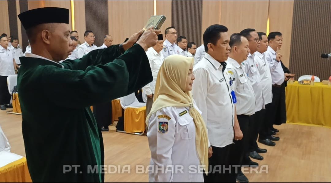 bupati-barsel-lantik-enam-kepala-dinas
