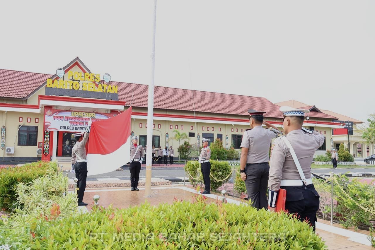 polres-barsel-menggelar-upacara-peringati-hari-kesadaran-nasional