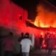dua-barak-dan-satu-rumah-hangus-terbakar-di-buntok,-kerugian-capai-ratusan-juta
