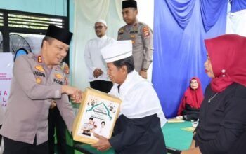 kapolres-barsel-buka-puasa-bersama-santri-ponpes-ahlussunnah-wal-jamaah‎