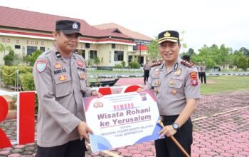 kapolres-barsel-berikan-reward-wisata-rohani-kepada-personel-berprestasi