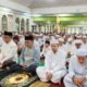 wabup-barito-selatan-khristianto-yudha,-sholat-idul-fitri-bersama-ribuan-jamaah,-di-masjid-agung-baiturrahman-buntok